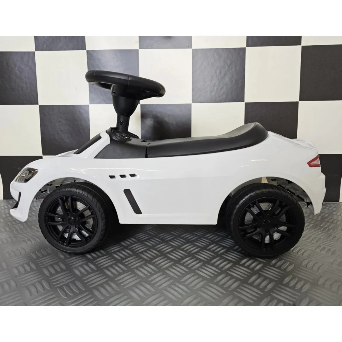 Auto Maserati Gran Cabrio Bianca Cavalcabile a Spinta per Bambini