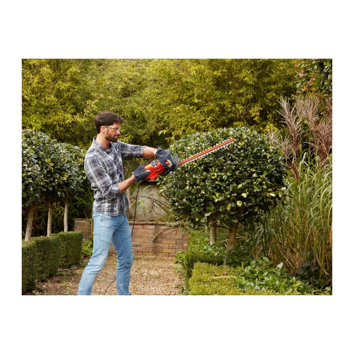 Black& Decker Tagliasiepi Motore Elettrico 420 w Lama 45cm Potatore Professionale
