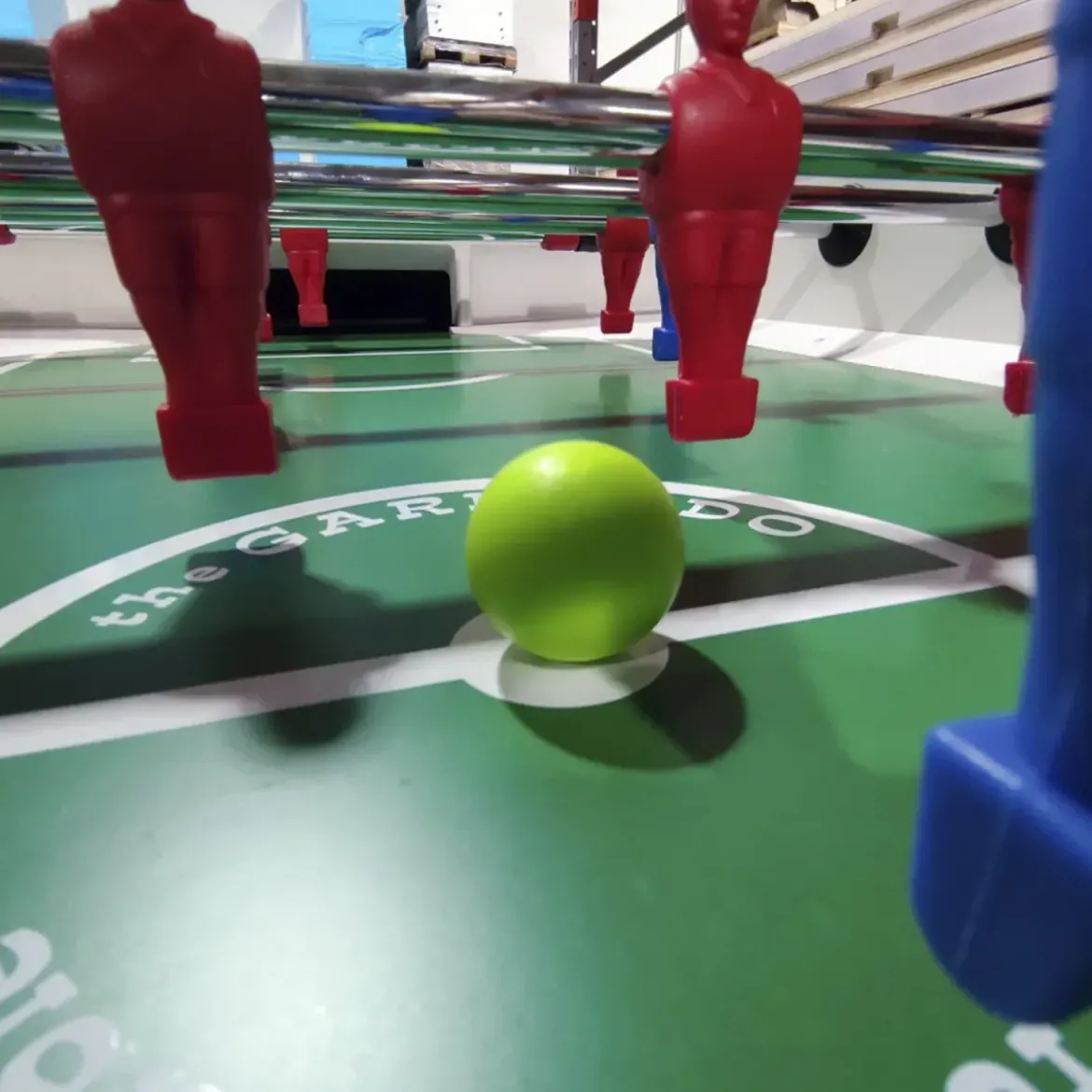 Calciobalilla a Gettoniera Biliardino Gioco da Interno con Palline