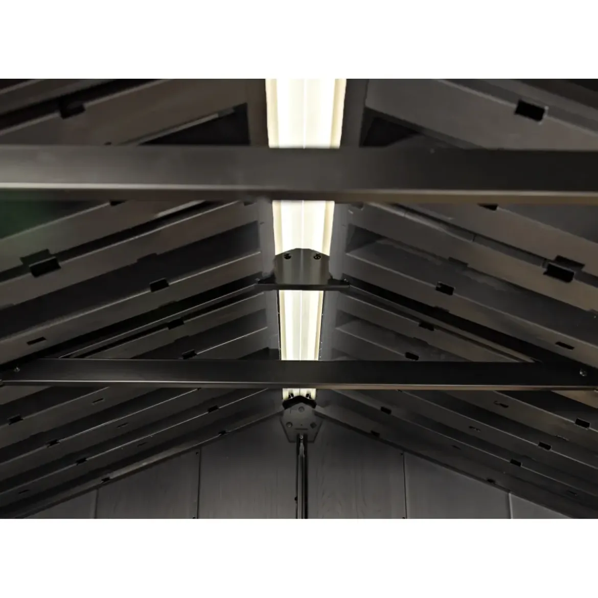 Keter Apex Casetta da Giardino in Resina Effetto Legno 230x224x246 cm