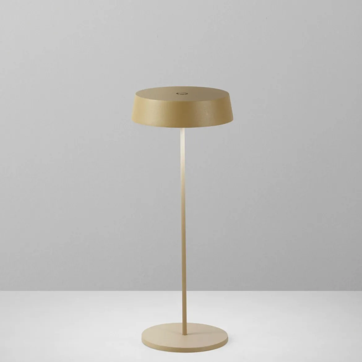 Lampada Oro da Tavolo Intec a LED con Batteria Ricaricabile da Esterno