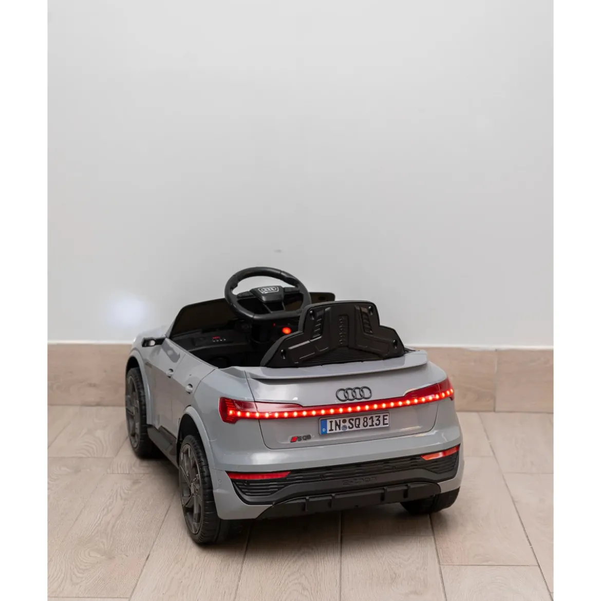 Macchina Elettrica per Bambini Audi Q8 Nero 12V