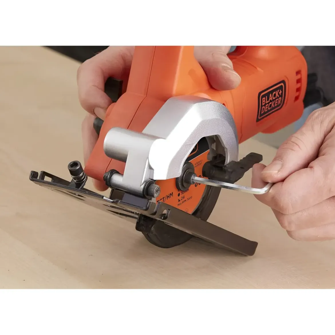Mini Sega Circolare Black+Decker 85 mm 400W per Legno Metallo Plastica