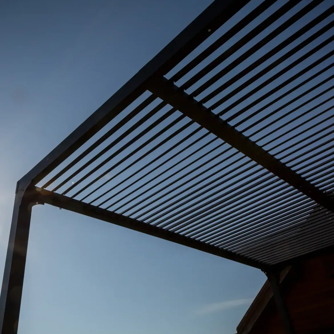 Pergola Bioclimatica in Alluminio 360x300 cm con Tenda e 5 Pannelli