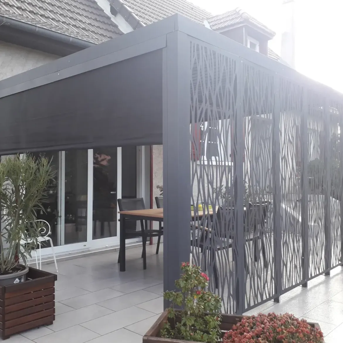 Pergola Bioclimatica in Alluminio 360x300 cm con Tenda e 5 Pannelli