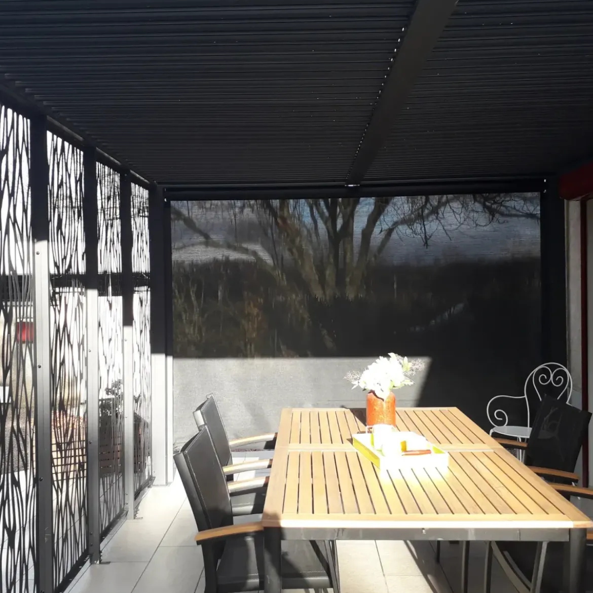 Pergola Bioclimatica in Alluminio 360x300 cm con Tenda e 5 Pannelli