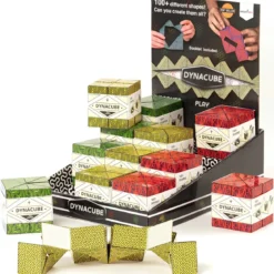 Rompicapo 12 Pezzi Cubo Snodabile Dynacube con Espositore da Banco