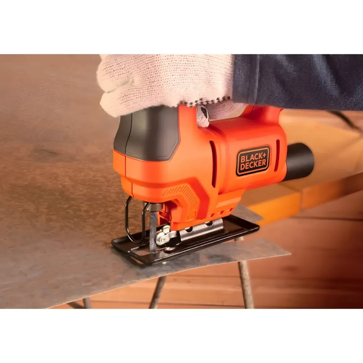 Seghetto Alternativo Black+Decker 400W Velocità Variabile Taglio Inclinato